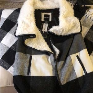 Me Jane Plaid Vest with Faux Fur
